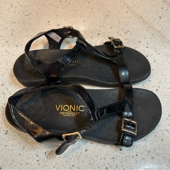 Vionic Adriane Patent Leather Buckle Strap Sandals Orthoheel​​​​ - Picture 4 of 8